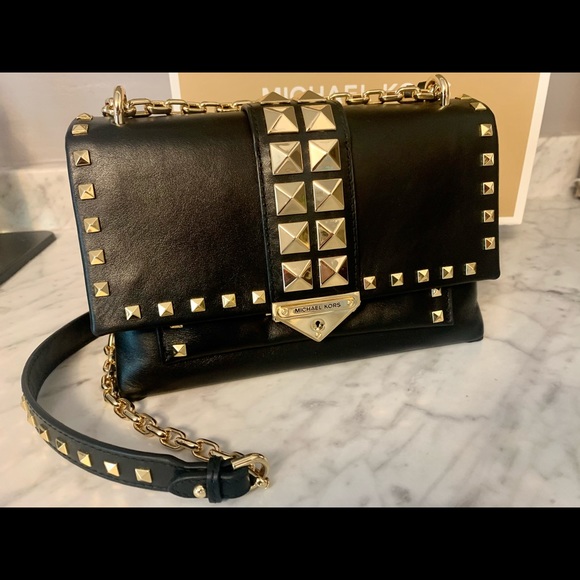 Mint -LIKE NEW- Michael Kors Medium CeCe Bag - Picture 5 of 15